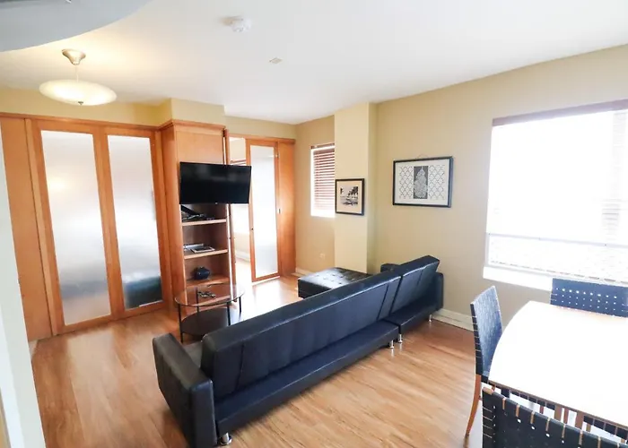 100 Collins avenue apartment